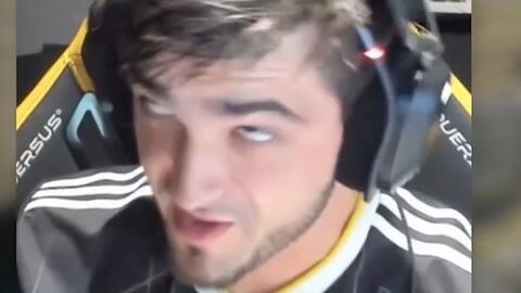 金牌背后的 金牌背后的